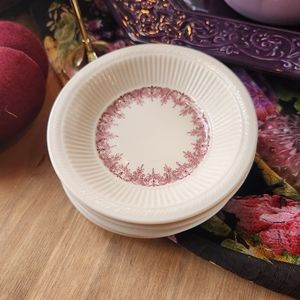 Small plates and bowls